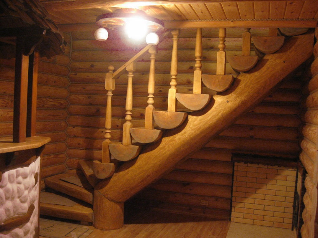Лестница из бревна