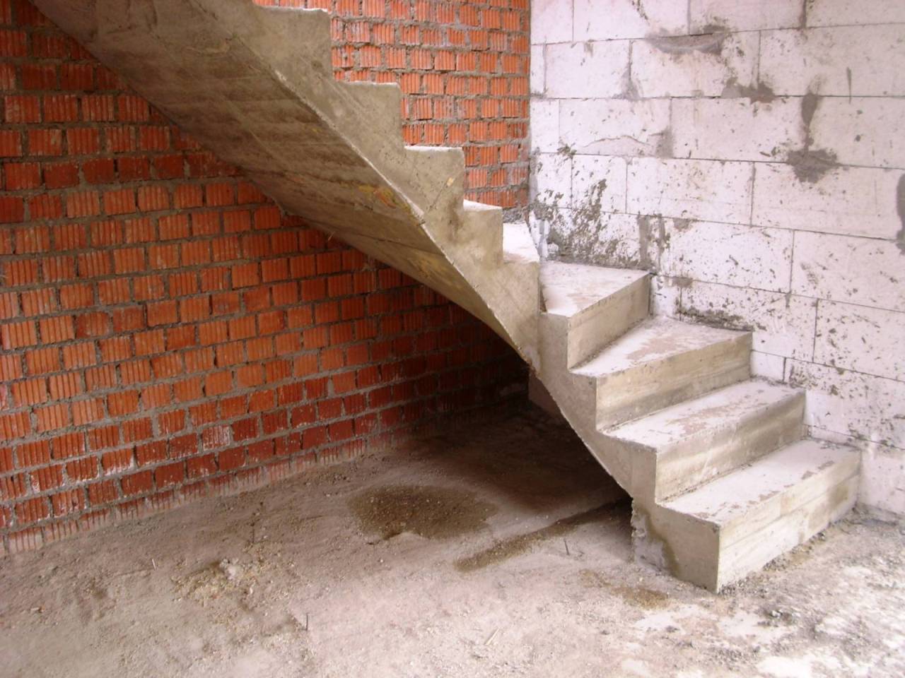 Монолитная лестница